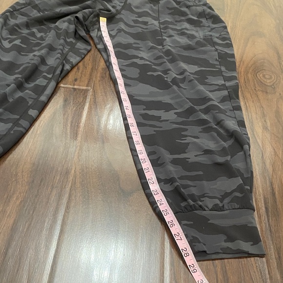 Athleta Salutation Black Camouflage Joggers - Picture 9 of 9